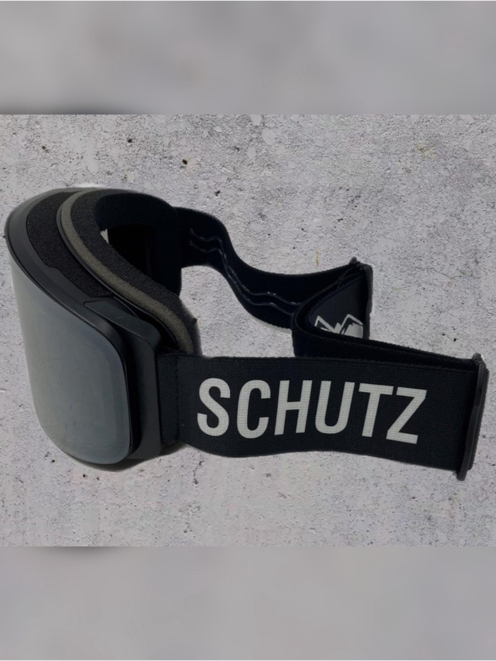Schutz mirrored silver ski goggles